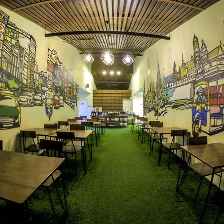 Siri Poshtel Bangkok-3